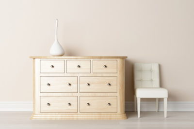 タンスのカビを落とす方法 コツや必要な道具 防止対策まで シュフーズ