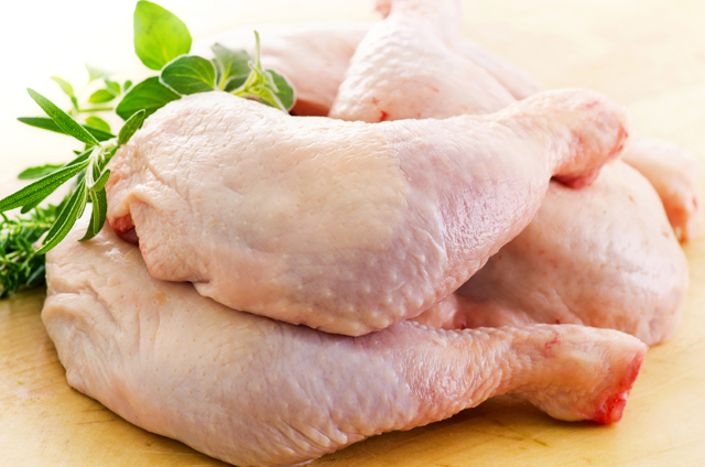 鶏肉を洗うのはNG！食中毒を防ぐ扱い方と正しい下処理 – シュフーズ