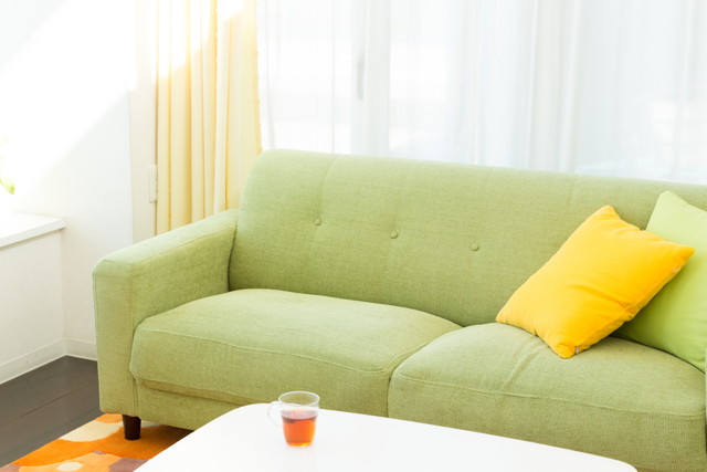 緑のソファー