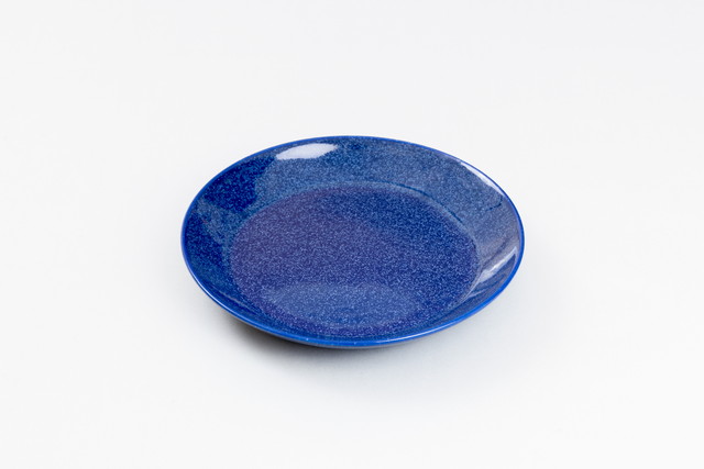 青い皿