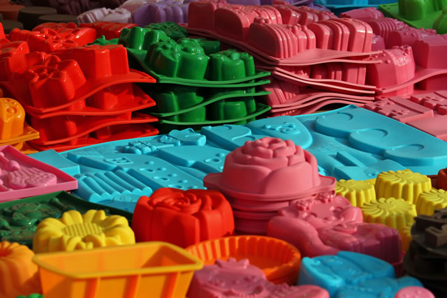 material silicone mould to create cakes of many forms