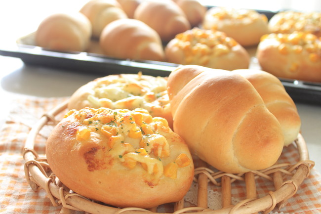 パンの賞味期限を縮めるng行為５選 日持ちさせるための方法は シュフーズ