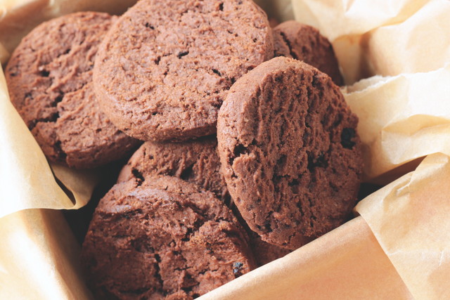 丸いチョコクッキーのアップ