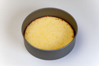 ケーキが生焼けイメージ