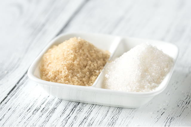 黒糖と普通の砂糖