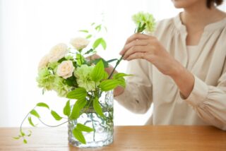 切り花を長持ちさせるにはハイターが有効？！使い方や入れる量について – シュフーズ