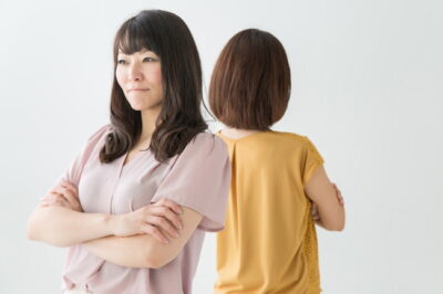 喧嘩している女性