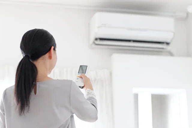 エアコンと扇風機、どちらを使うべき？