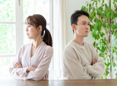 喧嘩する夫婦