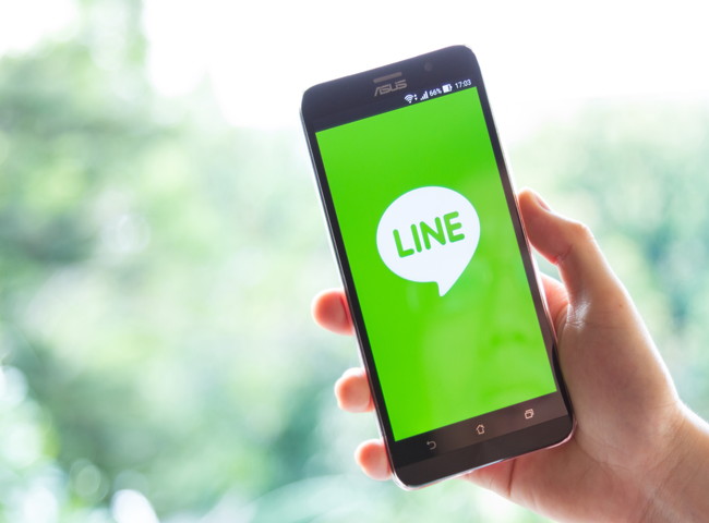 スマホに表示されているLINE