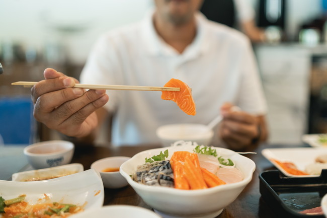 海鮮丼 刺身　男性