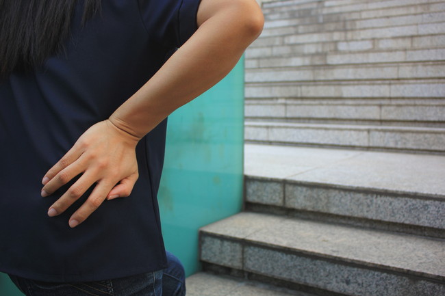 腰痛　男性
