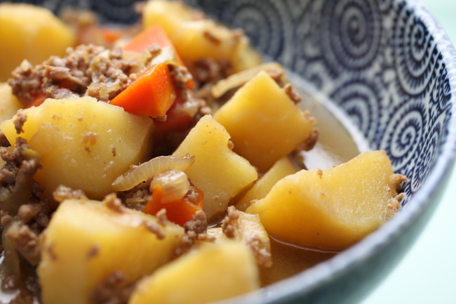 ひき肉　肉じゃが