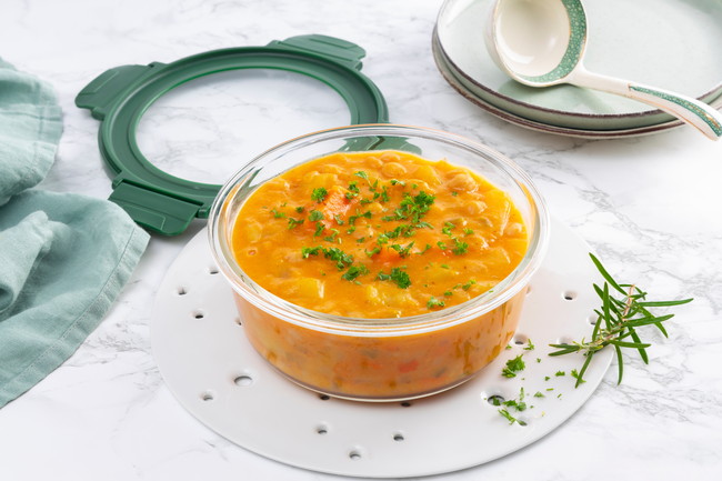 タッパーのカレー