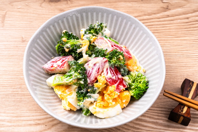 ブロッコリーとカニカマ