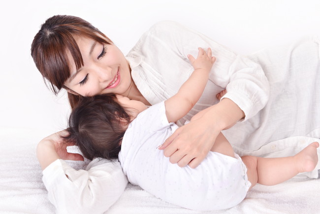 子ども　添い寝