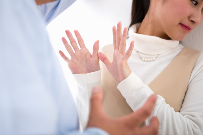 ナンパ　嫌がる　女性　拒否