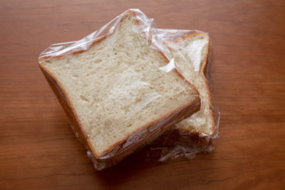 食パン　ラップで包んで保存