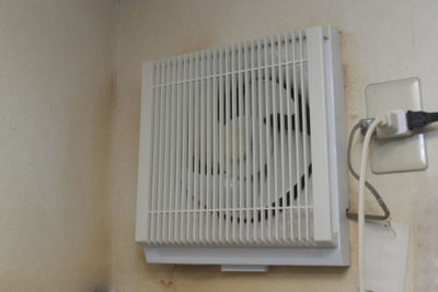 ヤニが付いてきたない換気扇